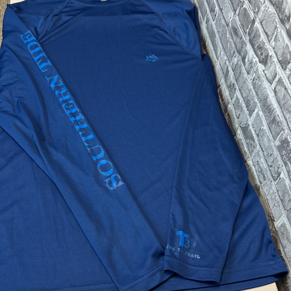 Southern‎ tide shirt